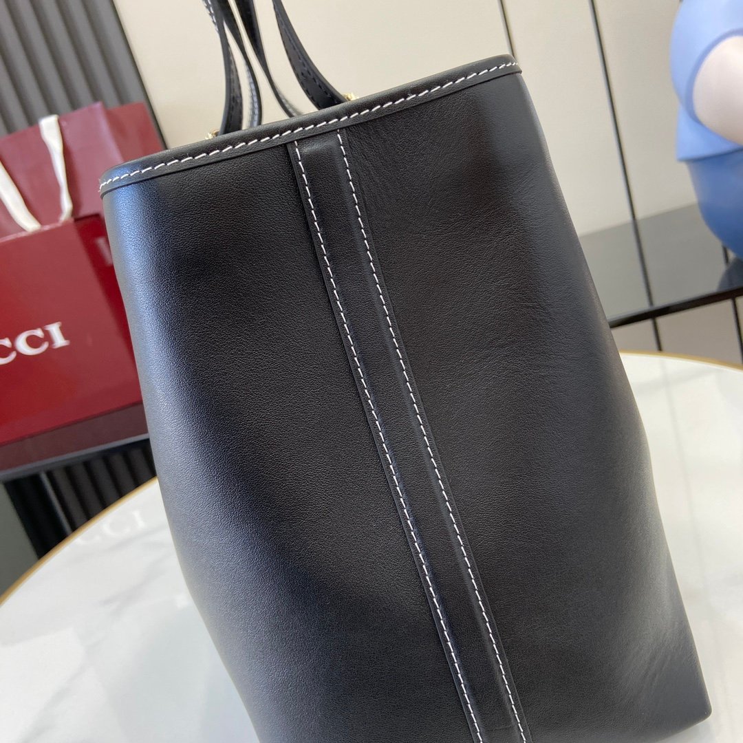 Handbag/Shoulder Bag Size  38x 25x 15