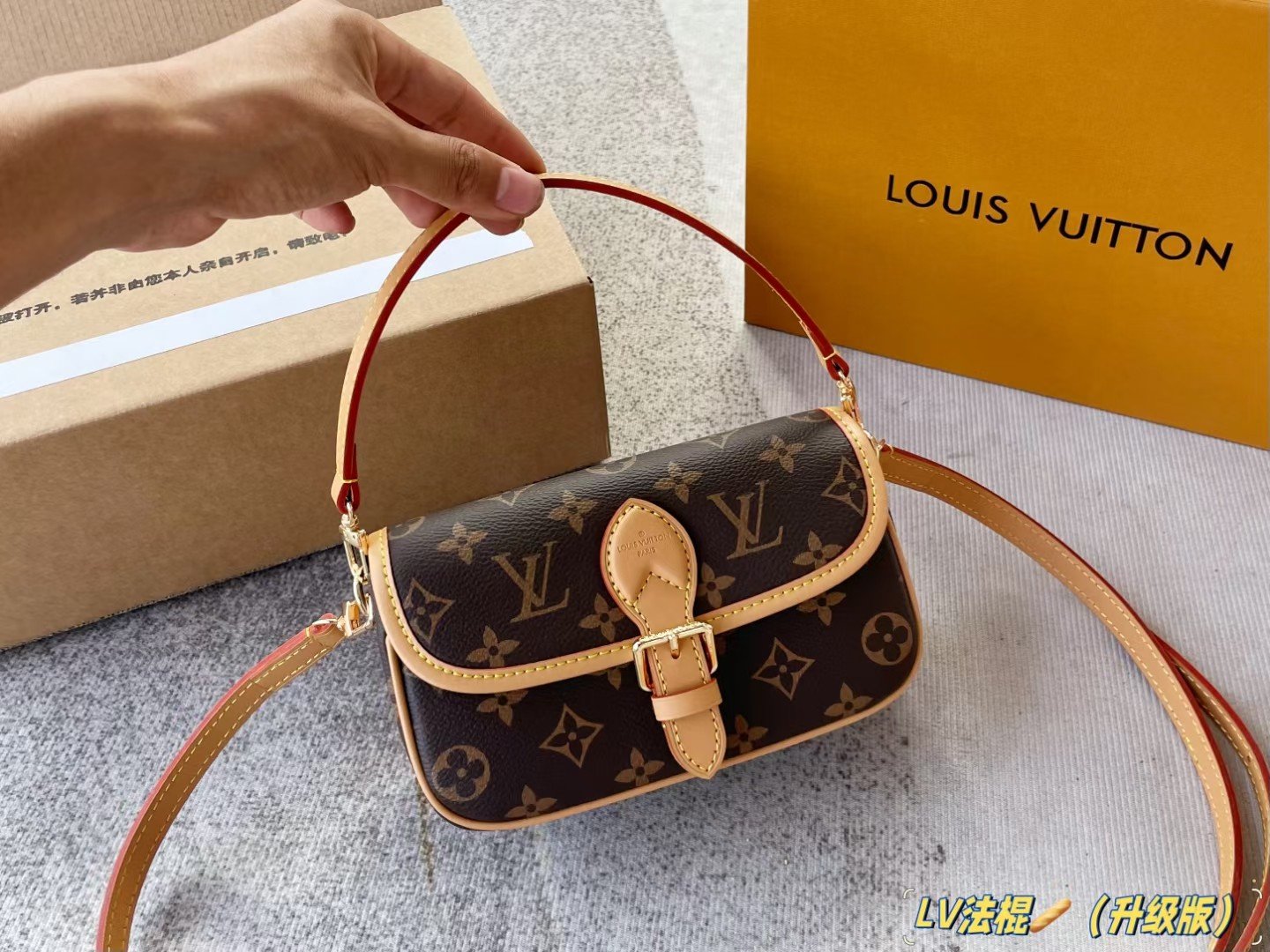 Mini baguette tote bag shoulder bag Specification: 25*15*10cm