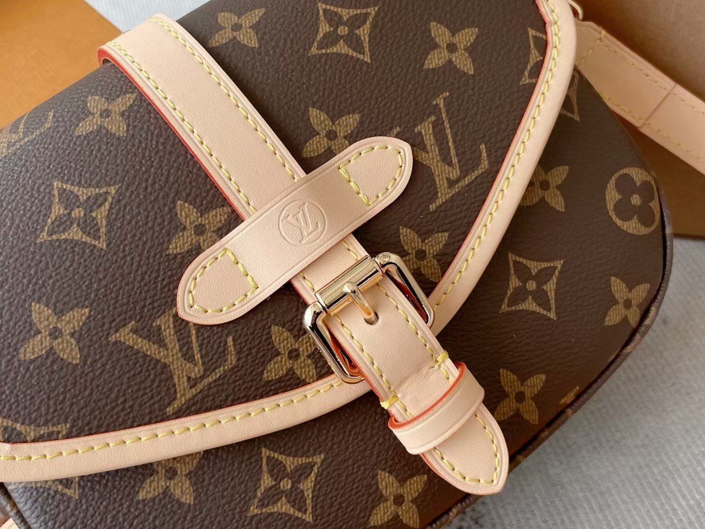 Gemini Small White Tote Bag Shoulder Bag Specification: 20*16*7cm