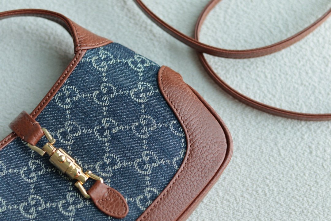 Handbag/Shoulder Bag Size  19*13*3