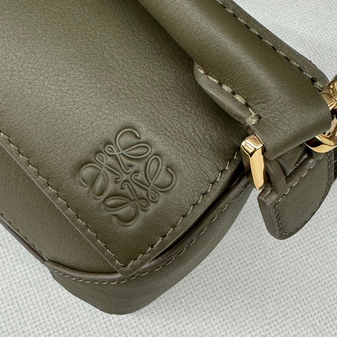 Handbag/Shoulder Bag Size 18*12.5*8CＭ