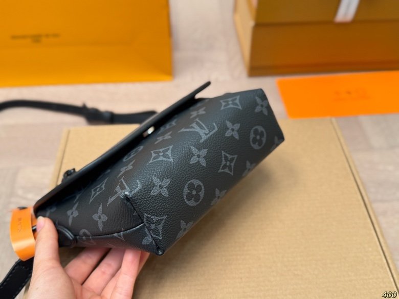 Messenger bag size 23 17/15 13
