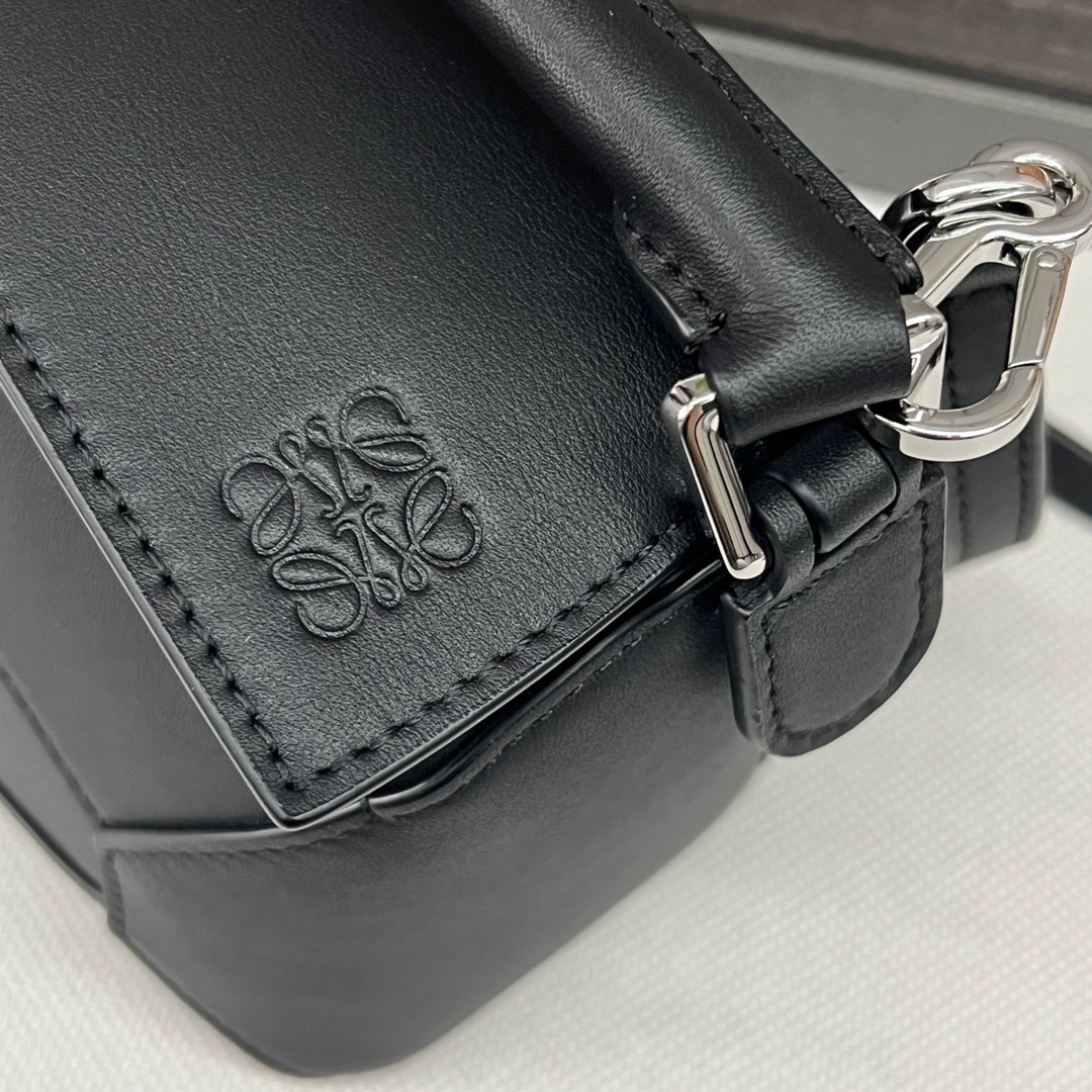 Handbag/Shoulder Bag Size 18*12.5*8CＭ