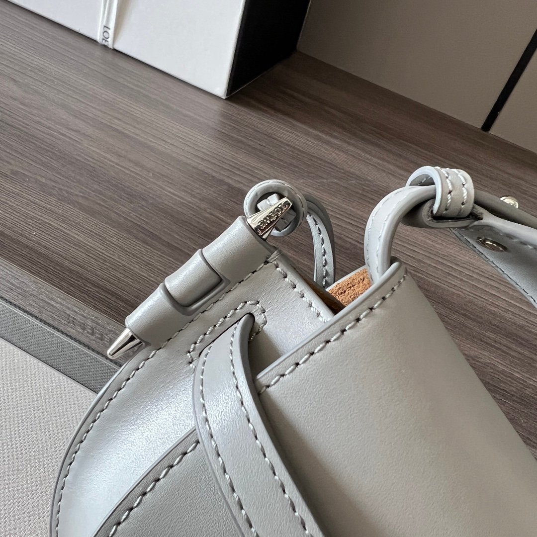 Handbag/Shoulder Bag Size21x12.5x9.5cm