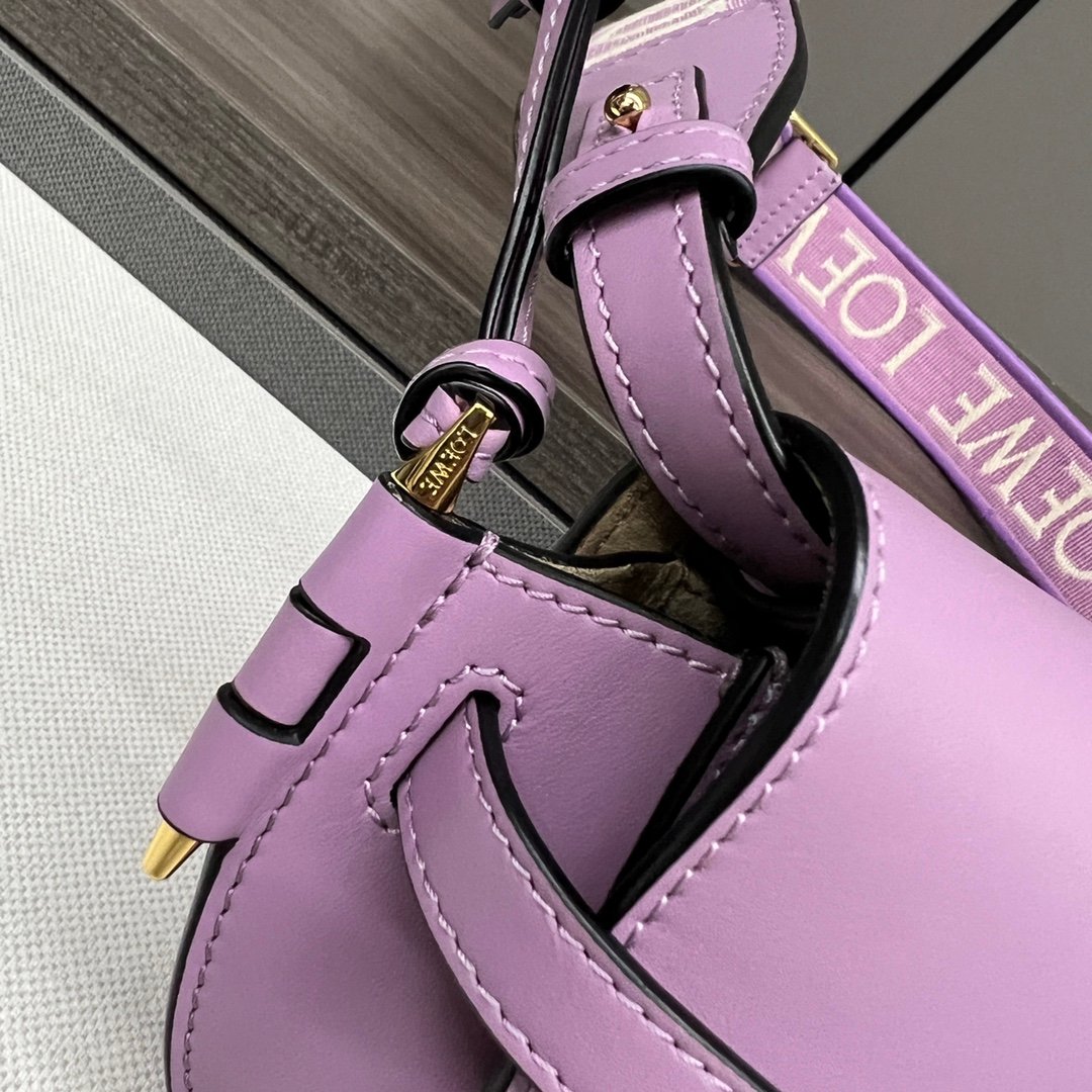 Handbag/Shoulder Bag Size 21x12.5x9.5cm