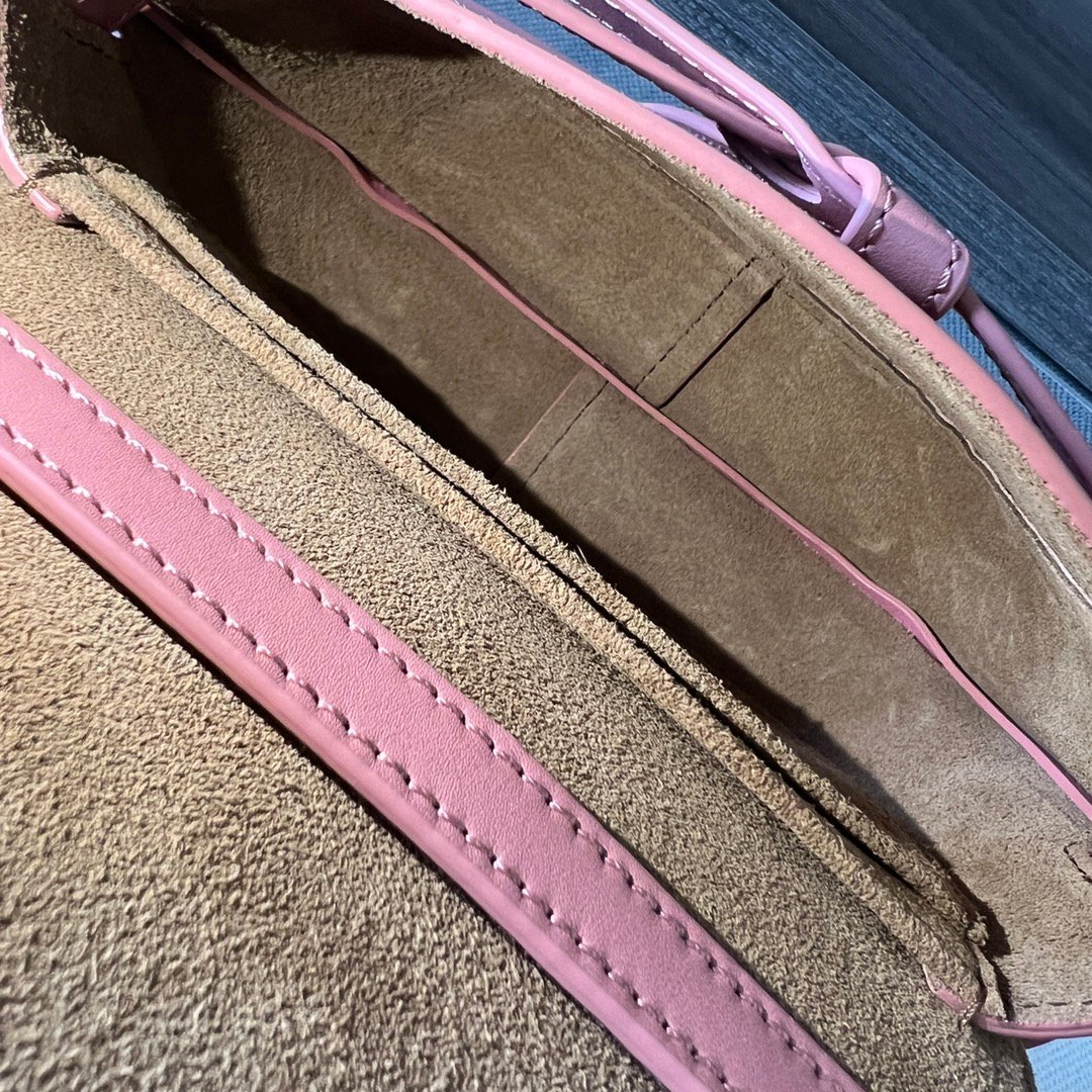 Handbag/Shoulder Bag Size 21x12.5x9.5cm