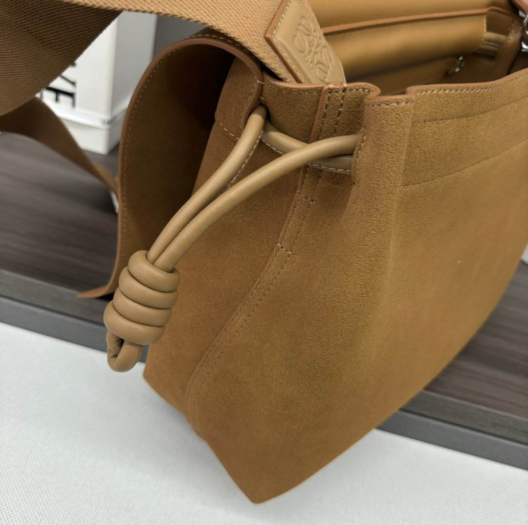 Handbag/Shoulder Bag Size 34*12*24CＭ