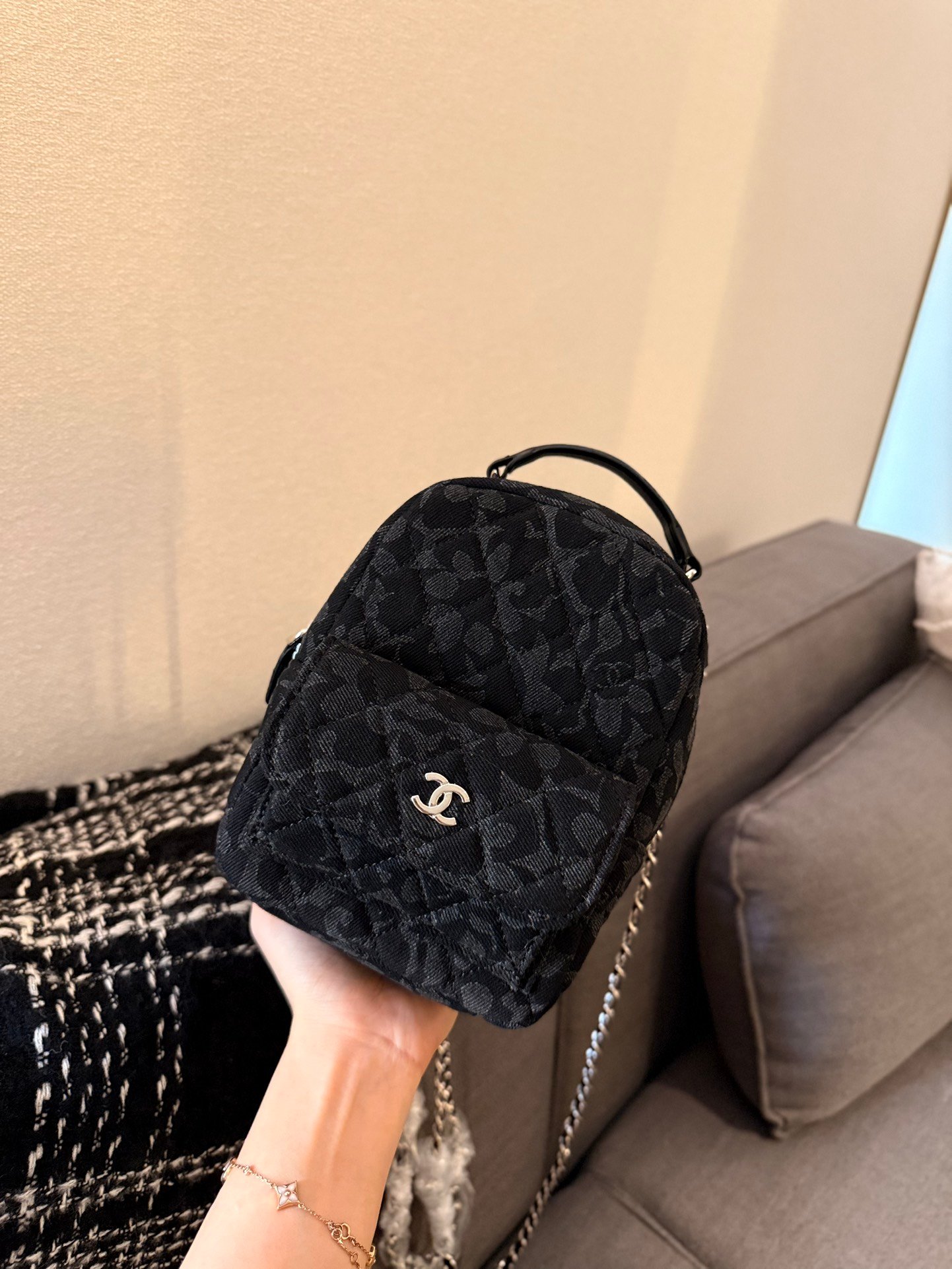 Handbag/Shoulder Bag Size  13x19