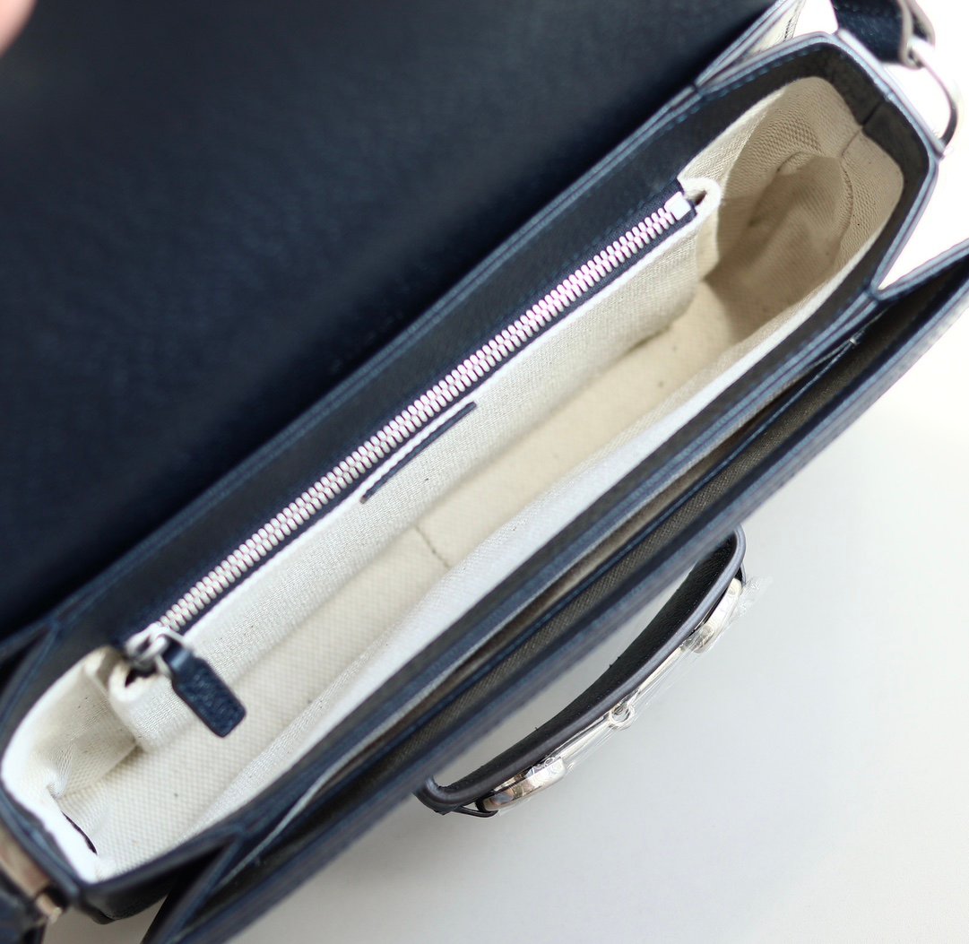 Handbag/Shoulder Bag Size  25*18*8Cm
