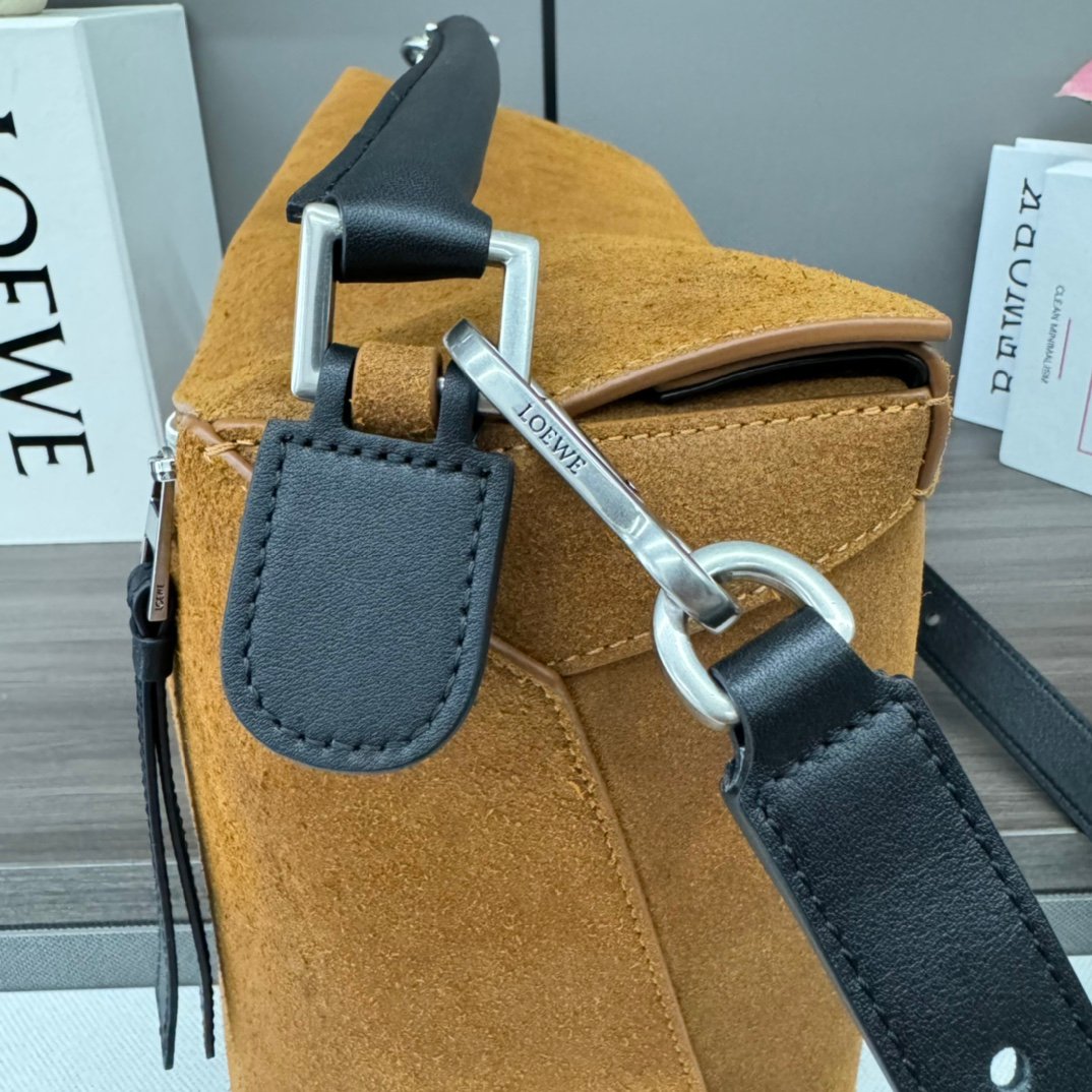 Handbag/Shoulder Bag Size 33*21*17CＭ