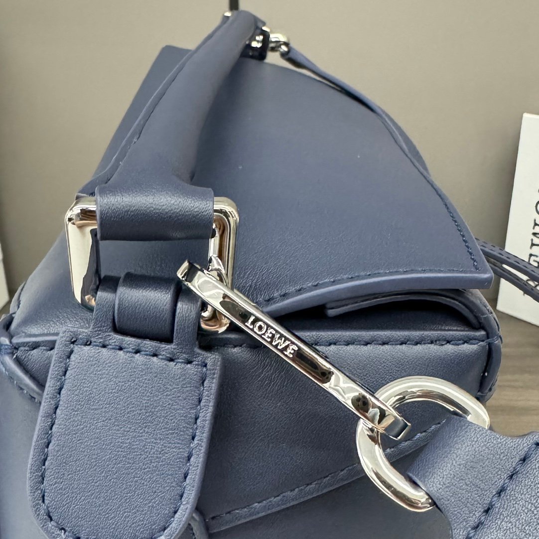 Handbag/Shoulder Bag Size 33*14.7*21.5cm