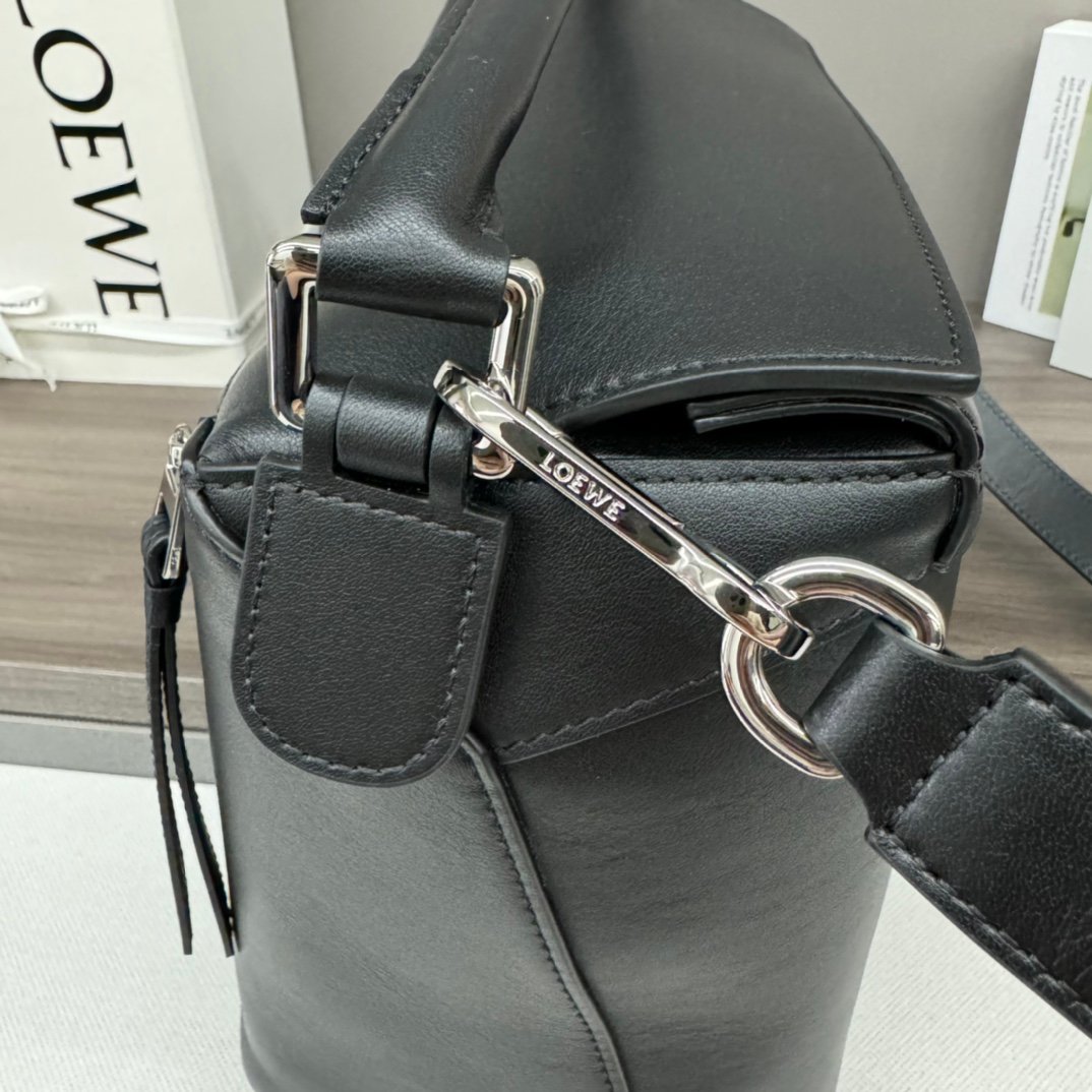 Handbag/Shoulder Bag Size 33*14.7*21.5cm