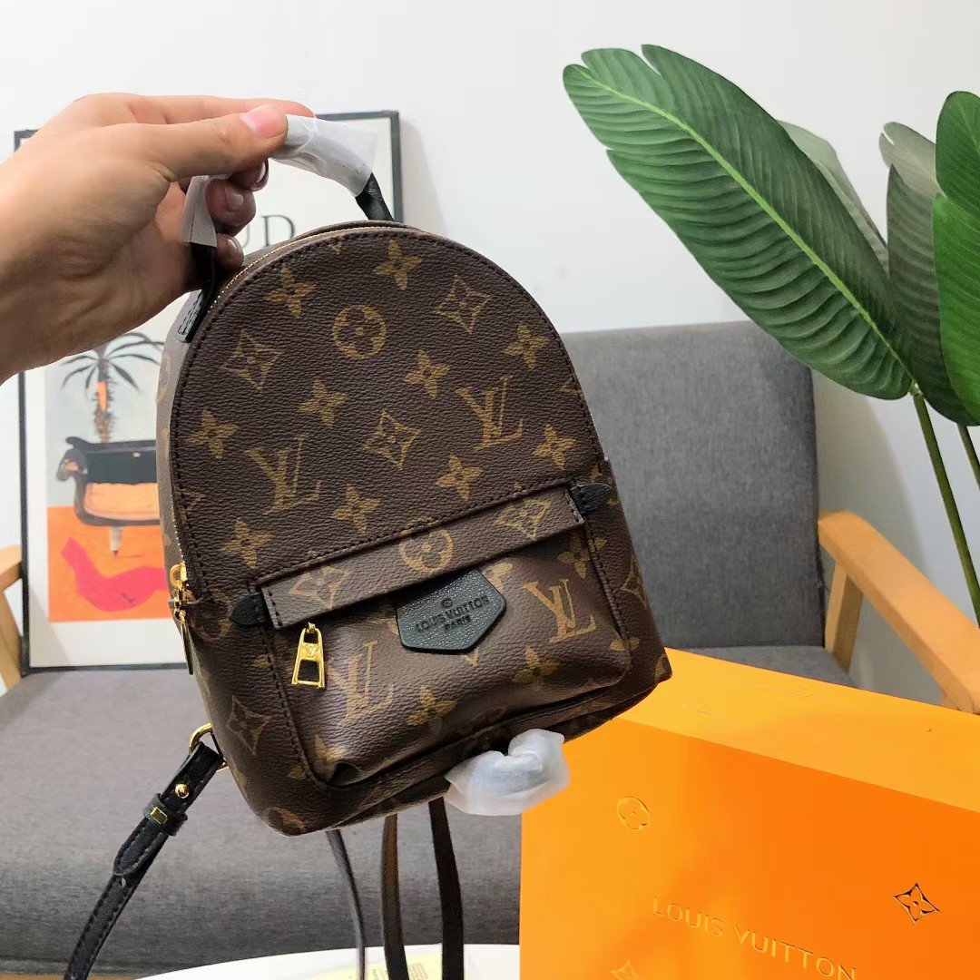 Reading flower backpack Specification: 16*20*9cm