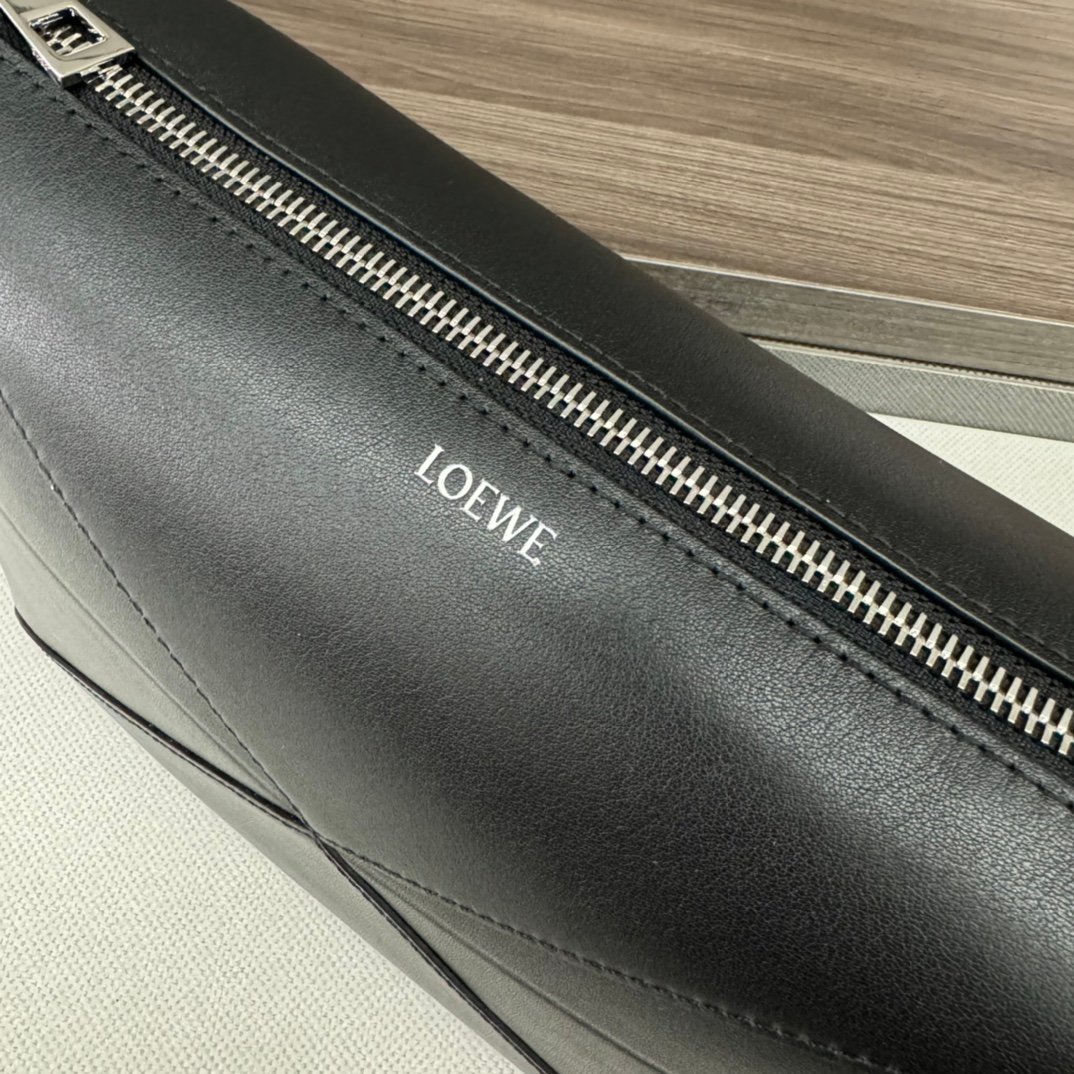 Handbag/Shoulder Bag Size 22.7*12*15.5CM