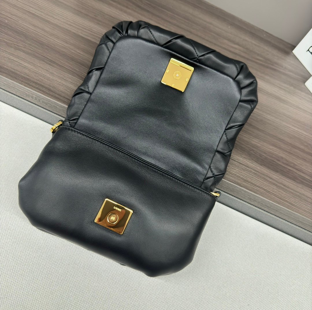 Handbag/Shoulder Bag Size 20*6*13CM