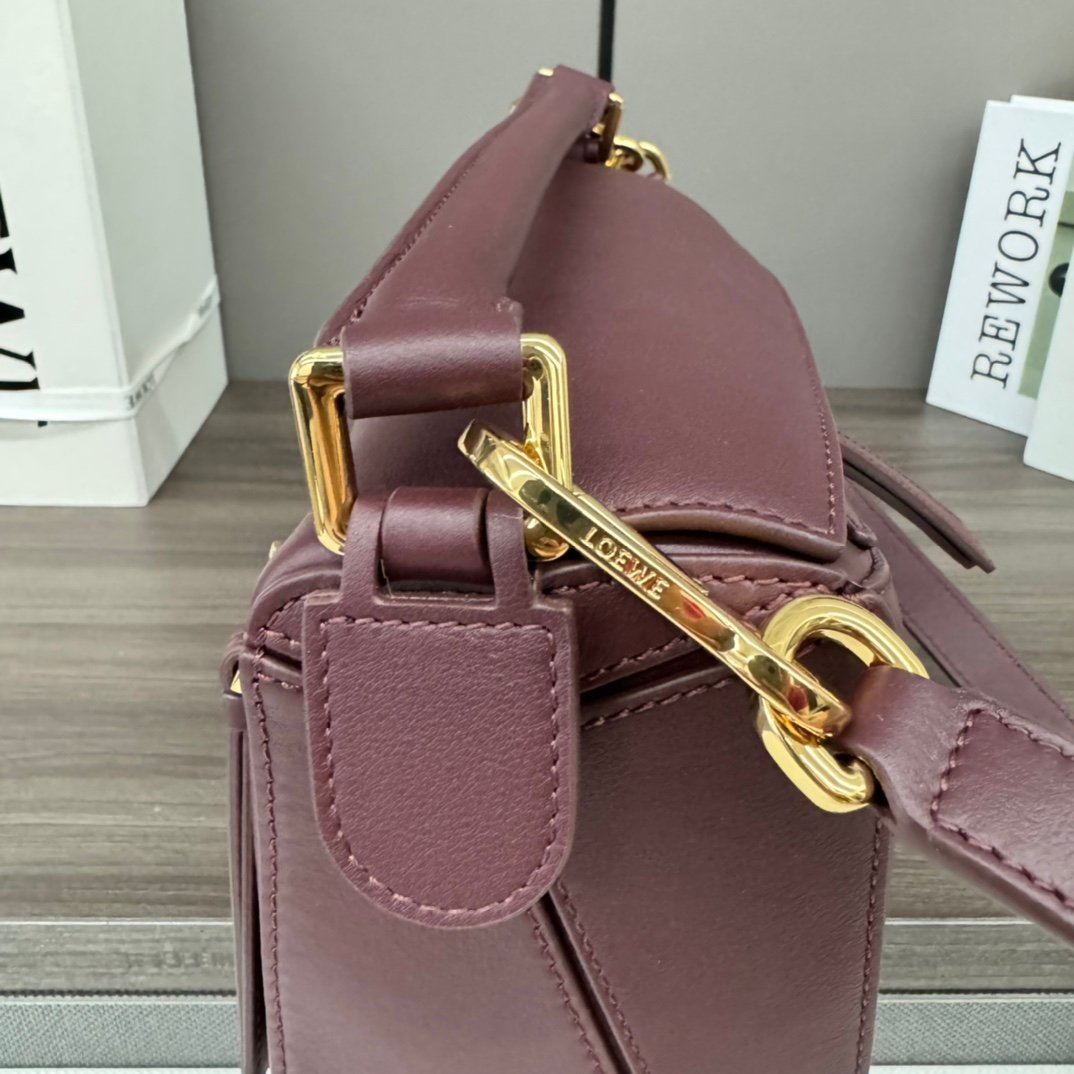 Handbag/Shoulder Bag Size 24*10.5*16CM