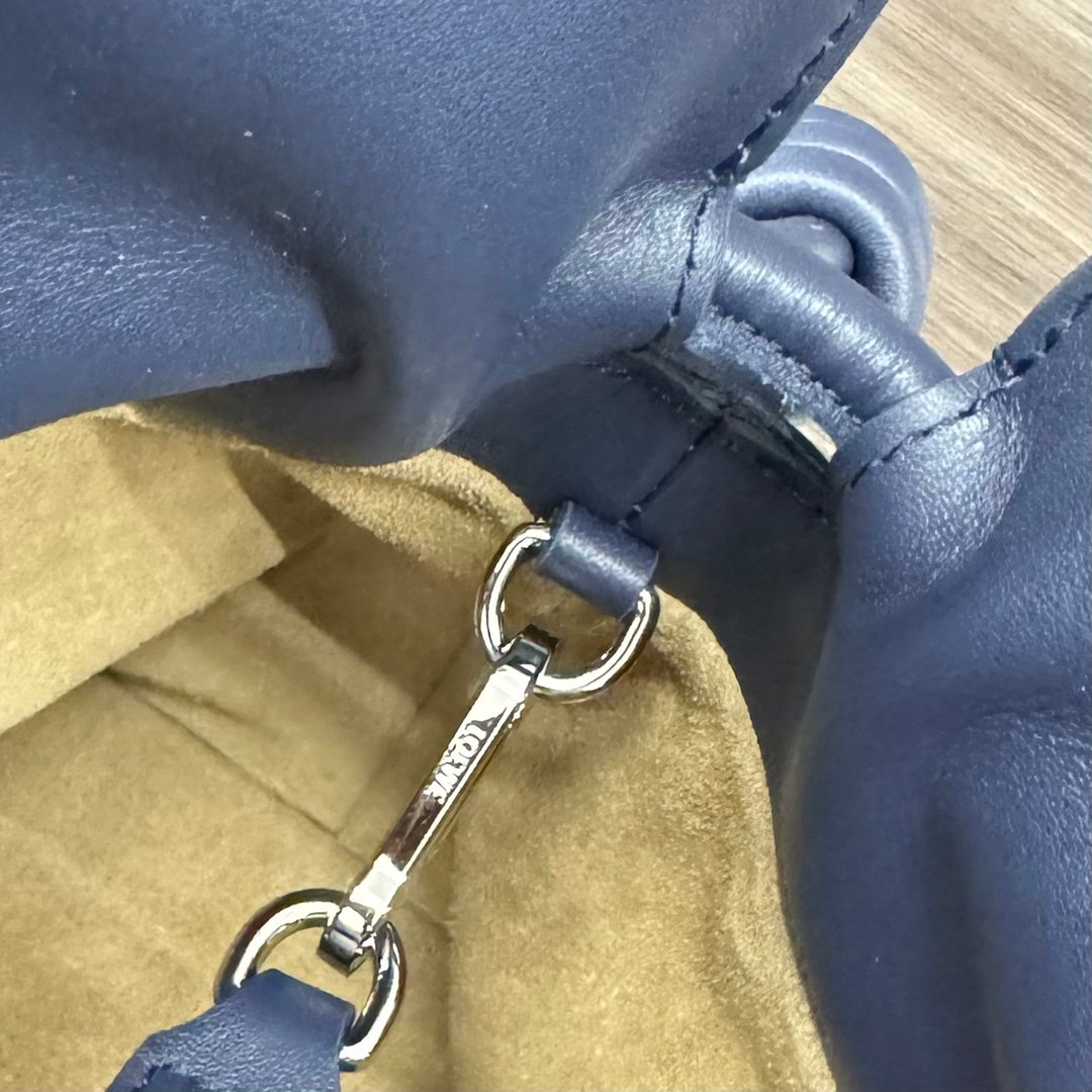 Handbag/Shoulder Bag Size30*24.5*10.5cm