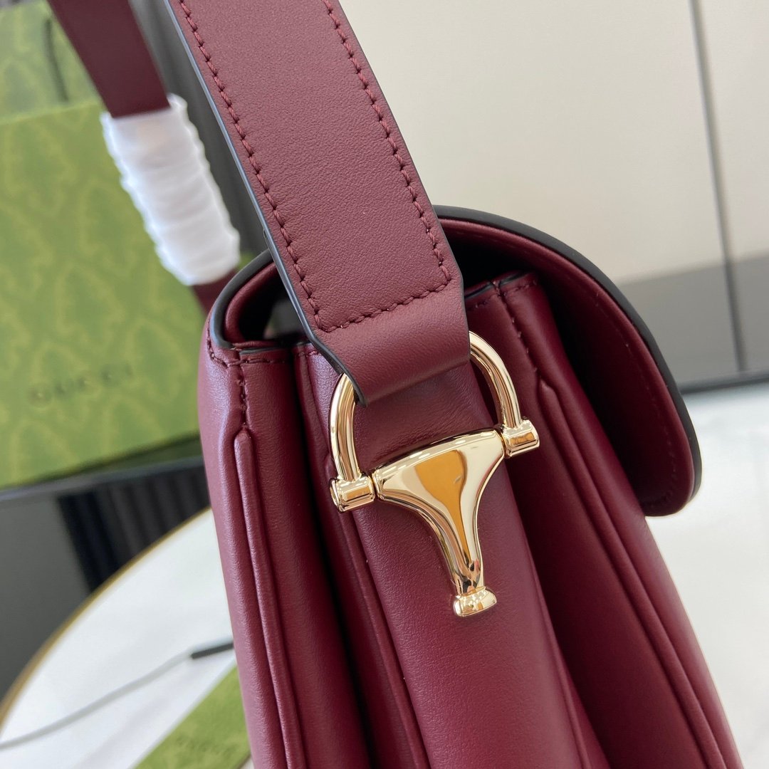 Handbag/Shoulder Bag Size  26x 17.5x 10