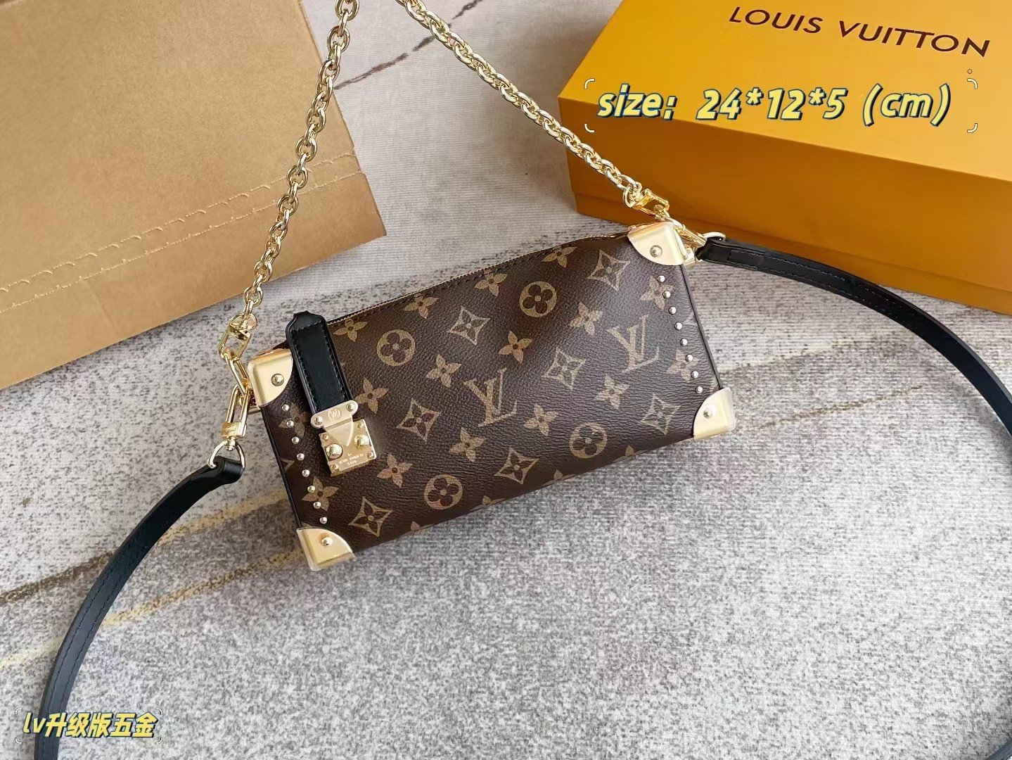 Tote bag shoulder bag Specification: 24*12*5cm