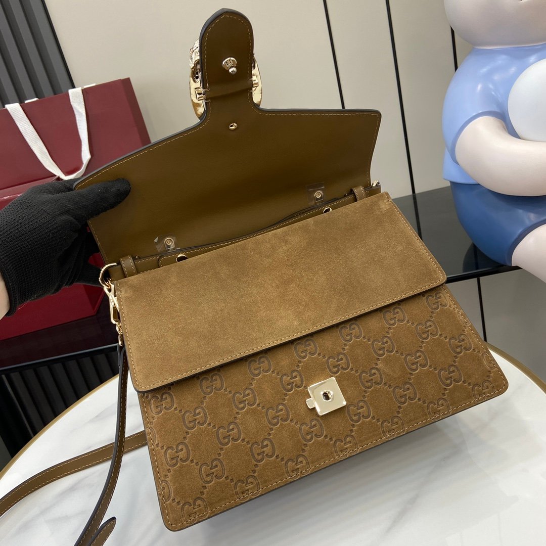 Handbag/Shoulder Bag Size  29.5x 20x 10.5