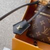 Xinhua makeup bag tote bag shoulder bag Specifications: 26*17*7cm ...