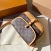 New cover, small tofu tote bag shoulder bag Specifications: 22*17*-8cm ...