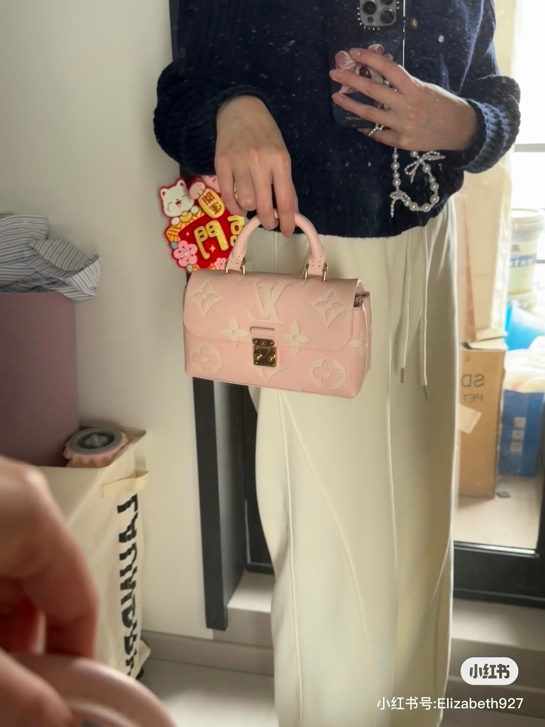 Shoulder bag handbag specifications: 12.5*6*21cm