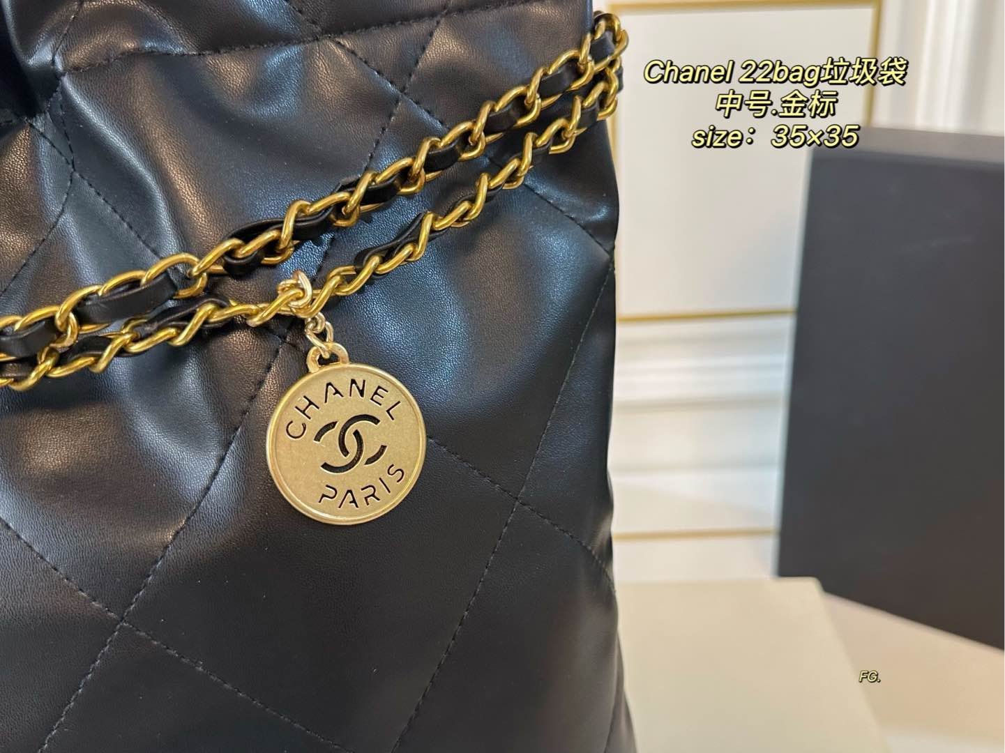 Handbag/Shoulder Bag Size 48x45x10cm