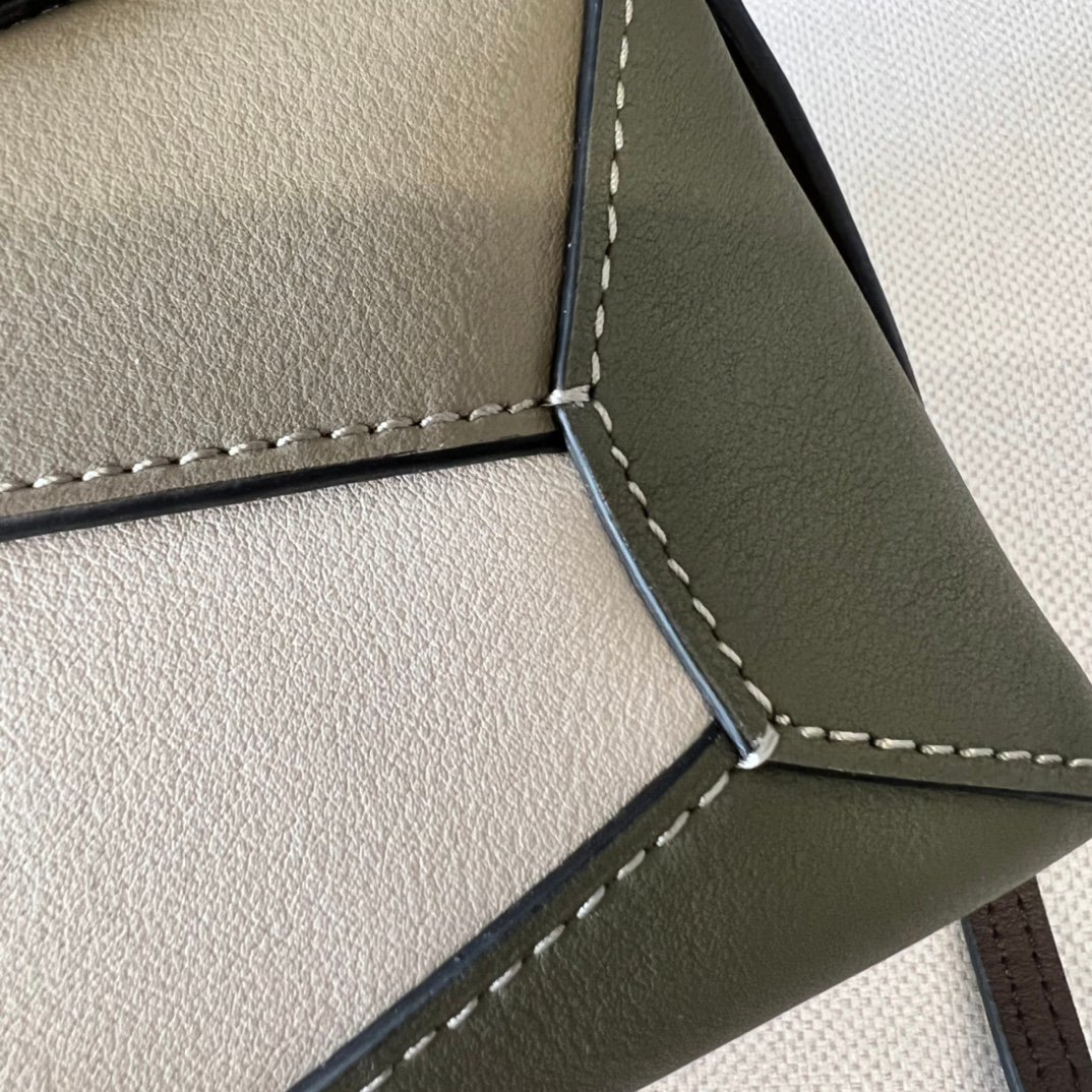 Handbag/Shoulder Bag Size 18*12.5*8CＭ