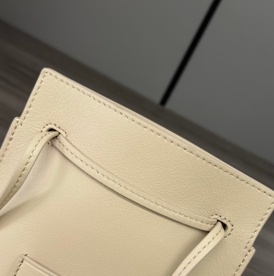 Handbag/Shoulder Bag Size 21*15*5cm