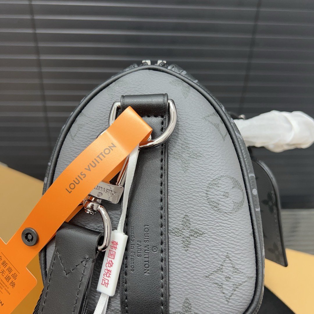 Tote crossbody bag Shoulder bag Dimensions: 15 x 25 cm.