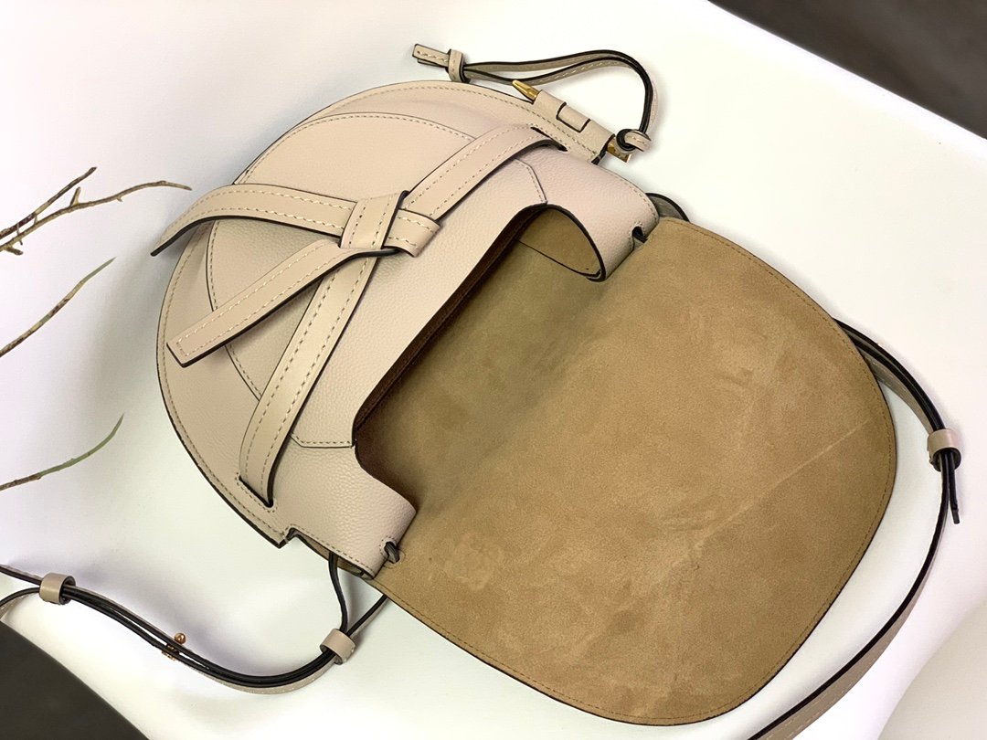 Handbag/Shoulder Bag Size 20*19*11.5 cm