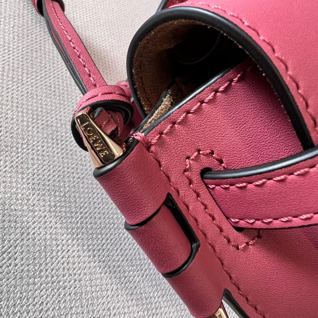 Handbag/Shoulder Bag Size 21x12.5x9.5cm