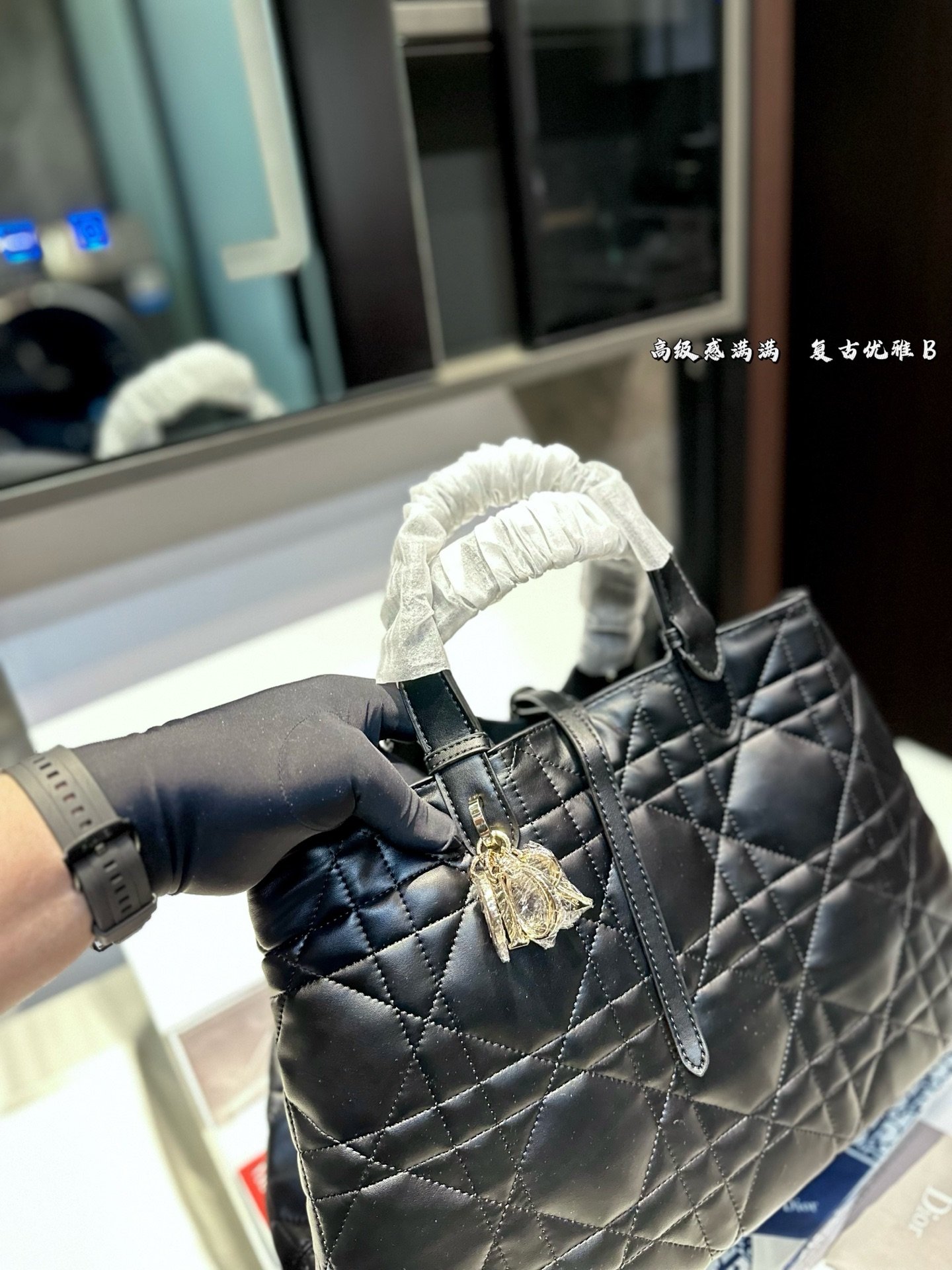 Handbag/Shoulder Bag Size 25*12*16cm