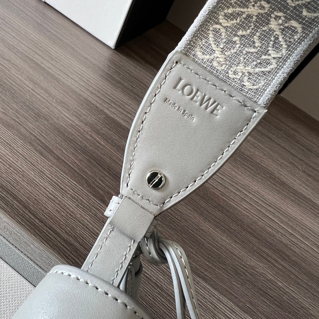 Handbag/Shoulder Bag Size21x12.5x9.5cm