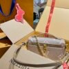 Messenger bag specifications: 21.5*13.5*6
