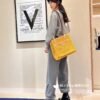 Reversible handbag Specifications: 32*29*17