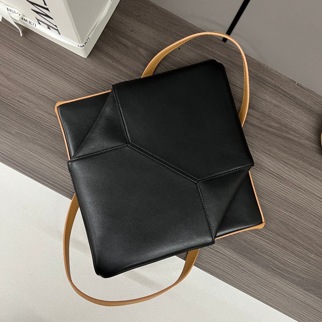 Handbag/Shoulder Bag Size 25.5*14.5*31.5CＭ