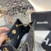 Handbag/Shoulder Bag Size  18*6*22cm