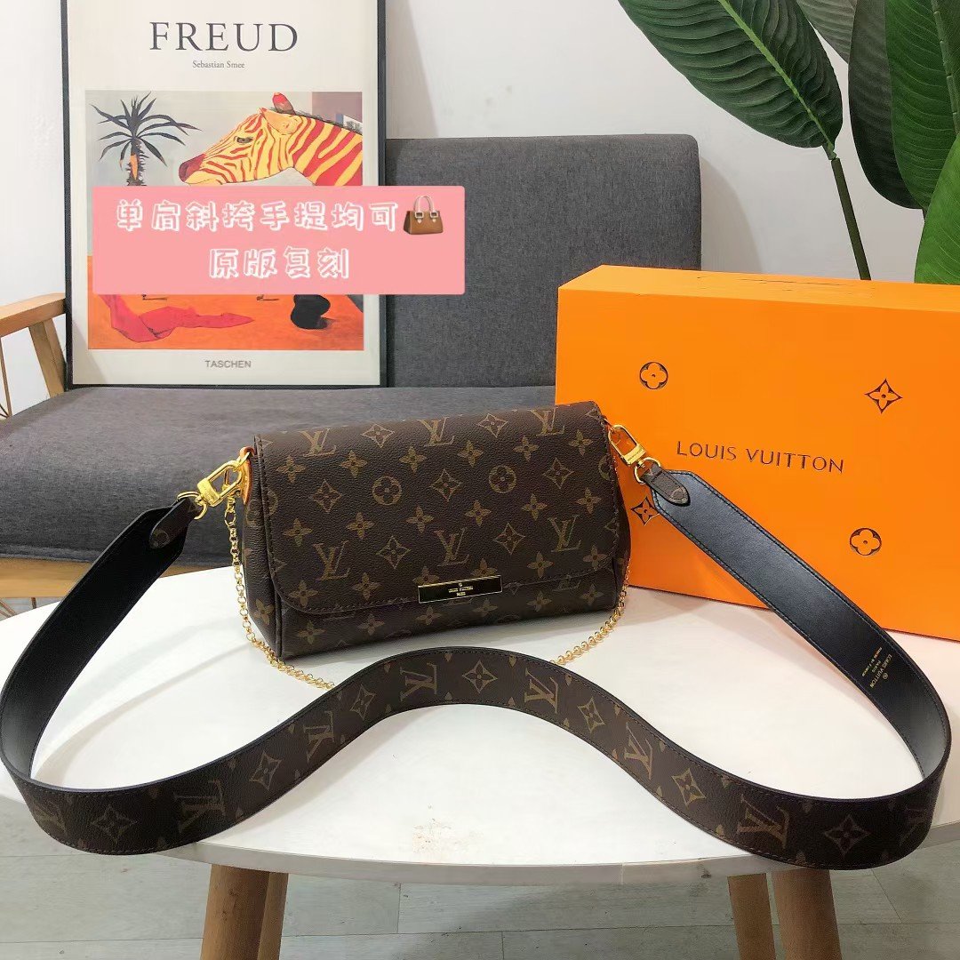 One-shoulder crossbody armpit handbag Specifications: 28*17*4 ...