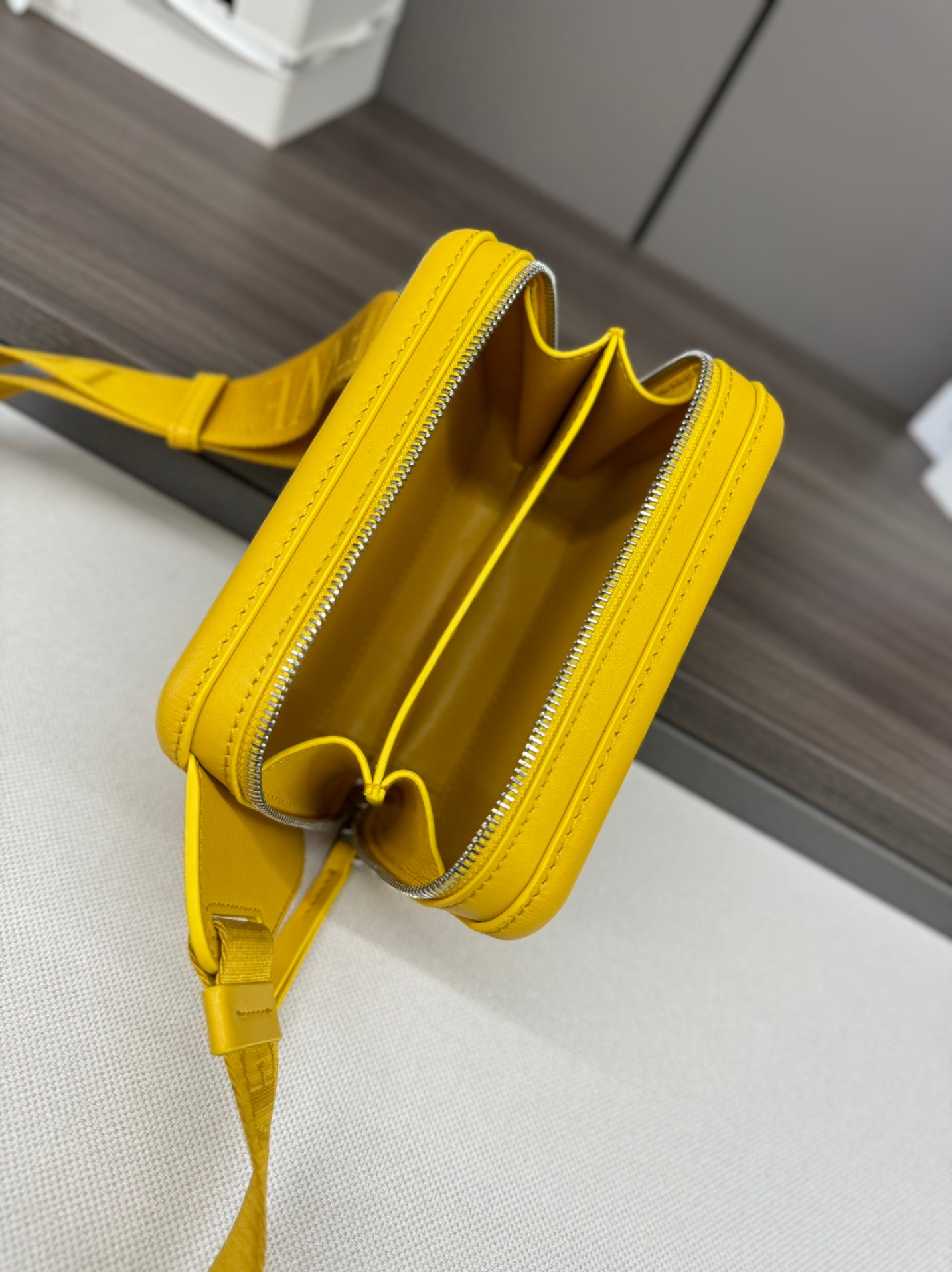Handbag/Shoulder Bag Size 12.5*6.5*18.5CM