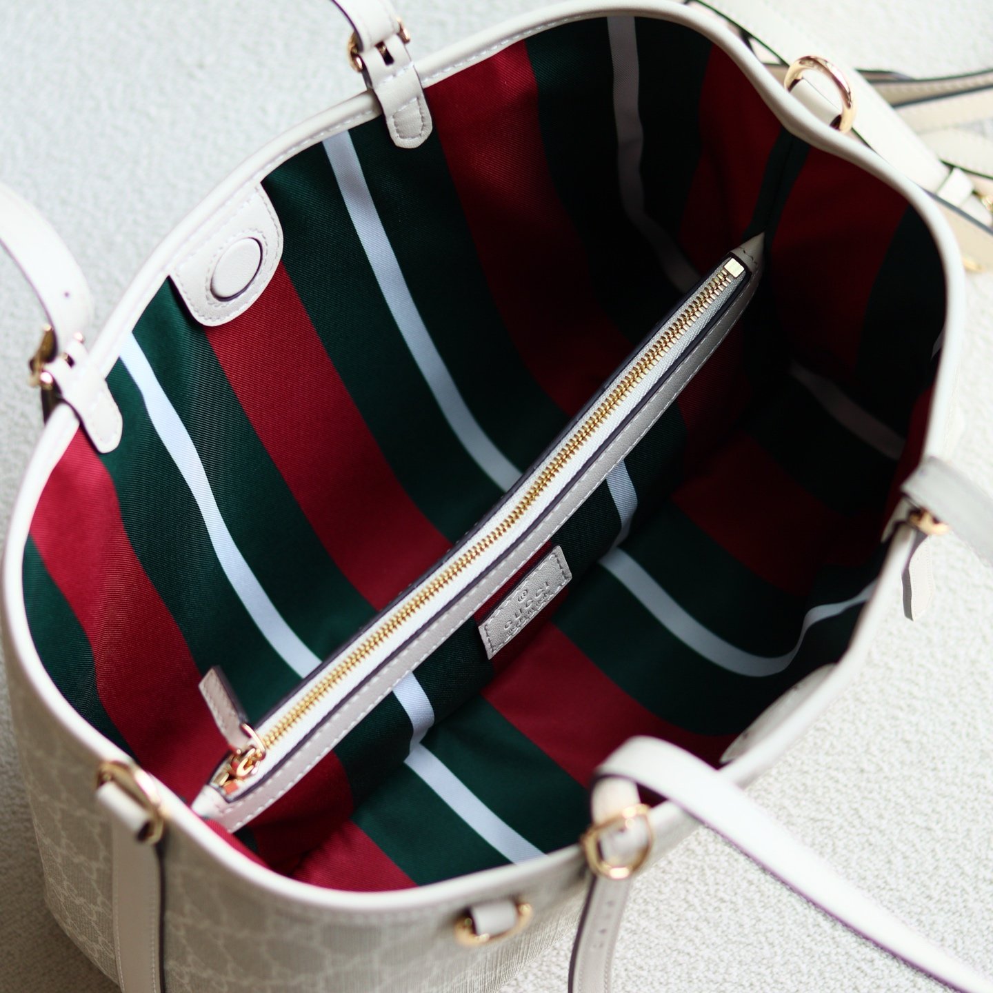 Handbag/Shoulder Bag Size  31✖️18✖️11cm
