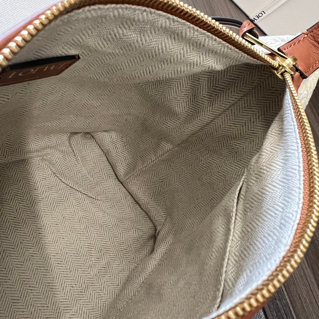 Handbag/Shoulder Bag Size21*17*12.5cm