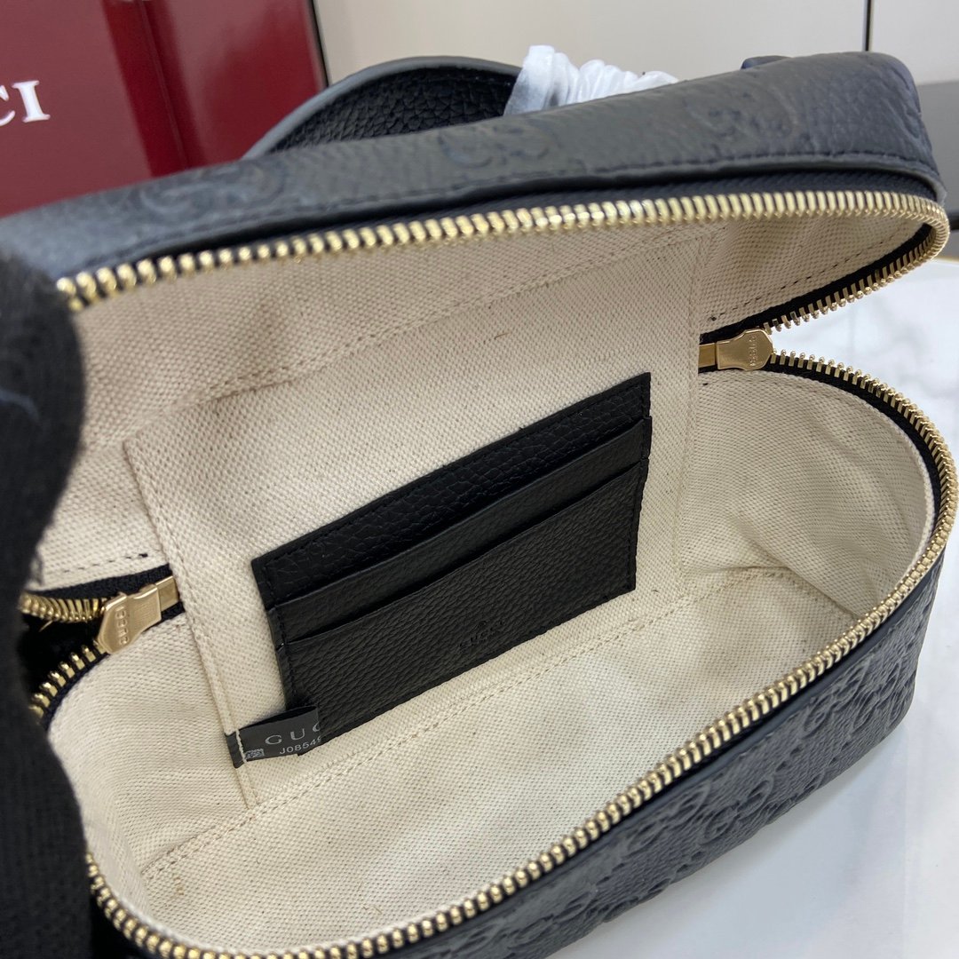 Handbag/Shoulder Bag Size 20x 12x 5cm