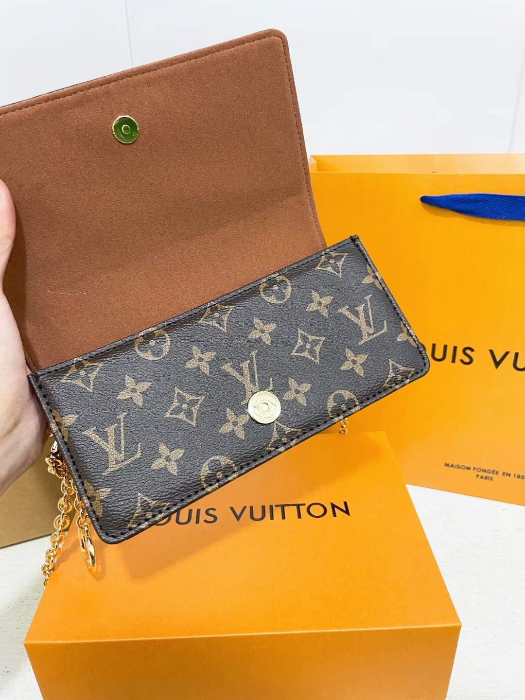 New Chain Tote Bag Shoulder Bag Specification: 21*10*4cm