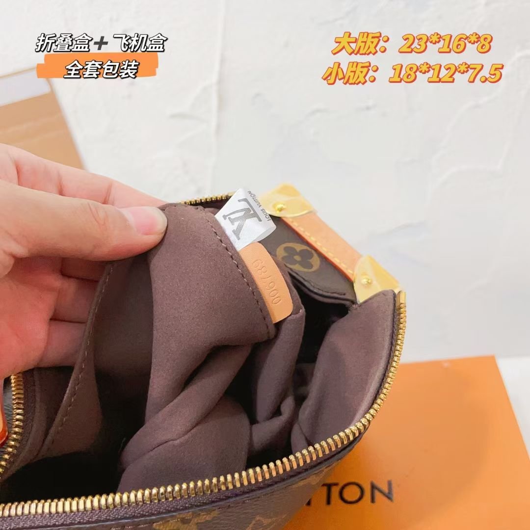 Handbag shoulder bag specifications: 18*12*8cm