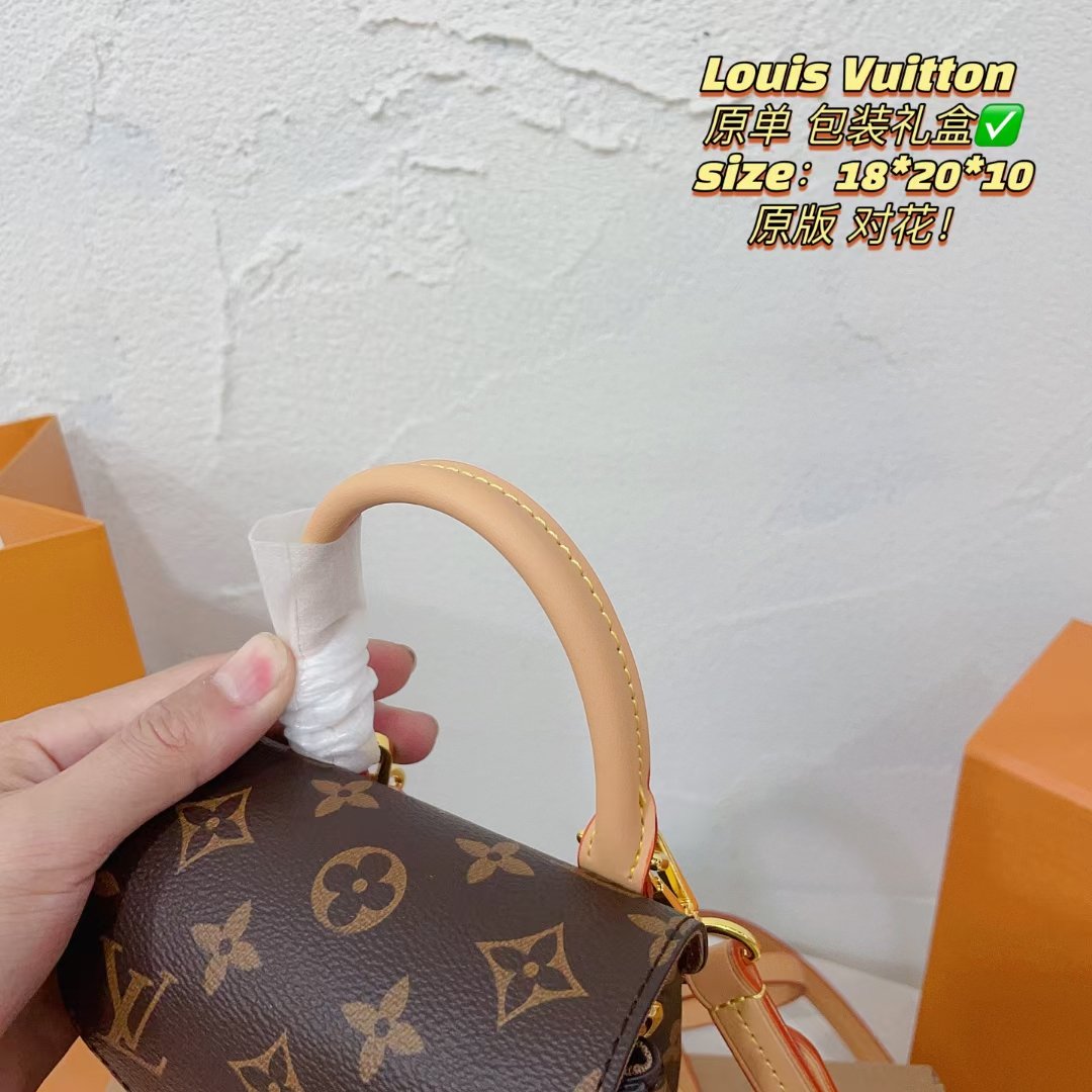 Backpack specifications: 18*20*10cm