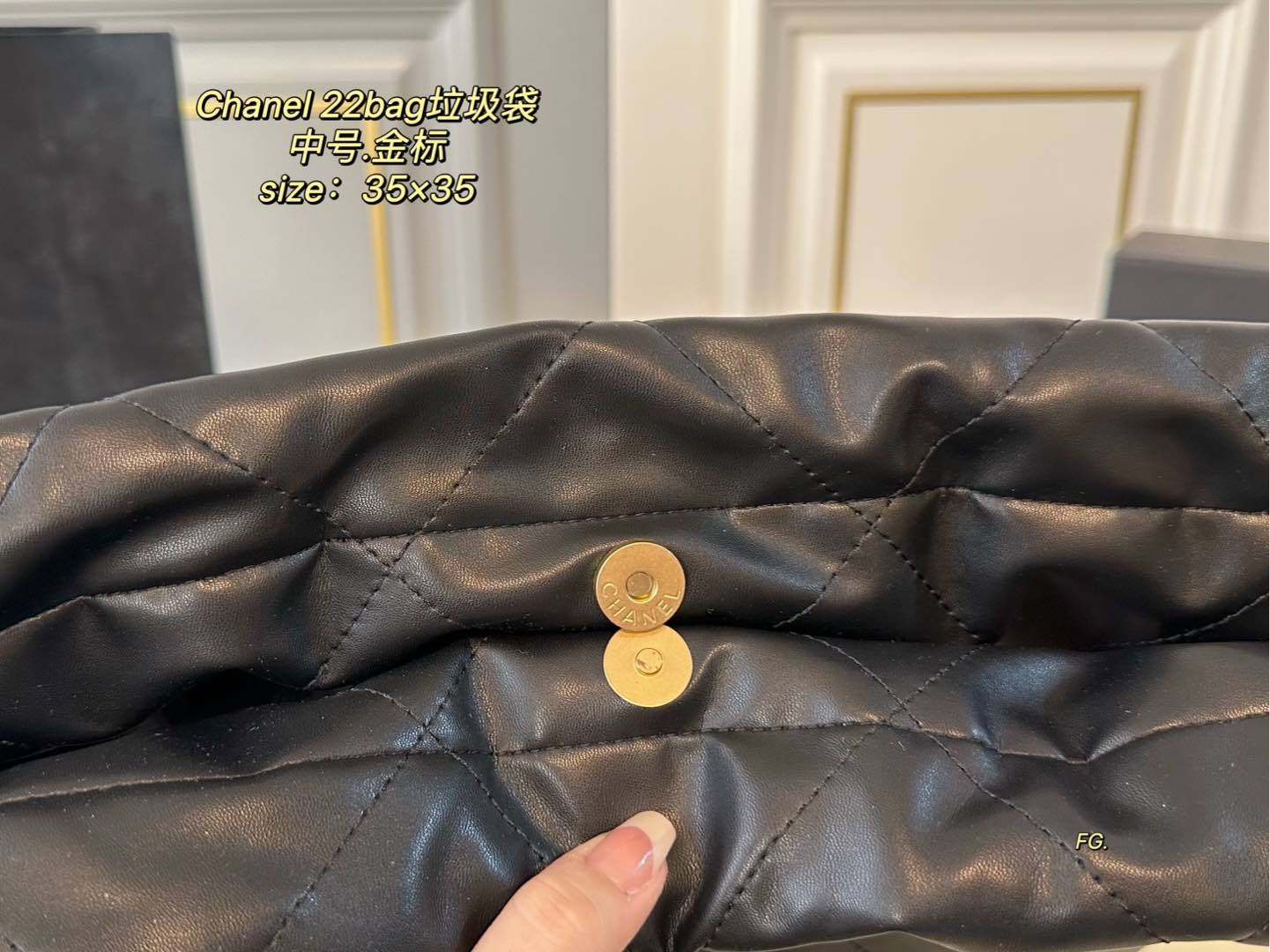 Handbag/Shoulder Bag Size 48x45x10cm