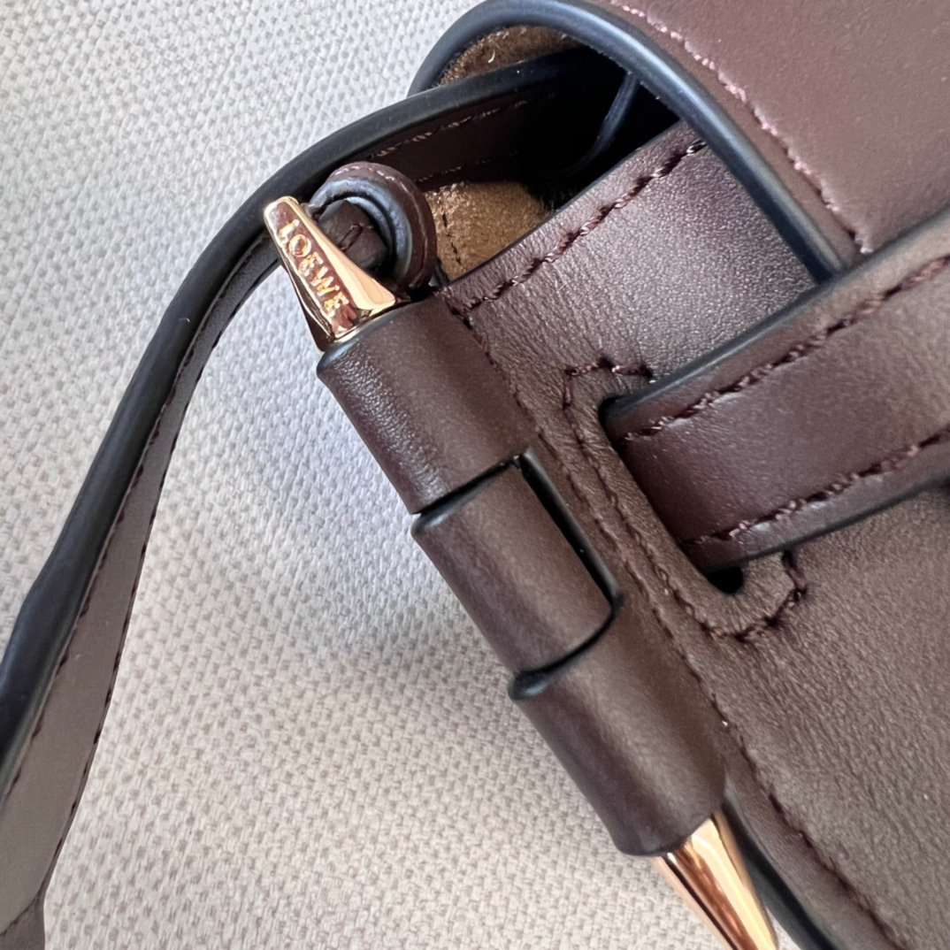 Handbag/Shoulder Bag Size 21x12.5x9.5cm