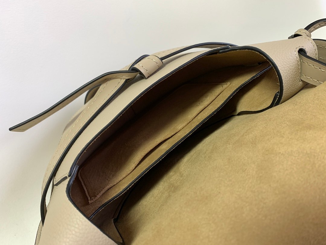Handbag/Shoulder Bag Size 20*19*11.5 cm